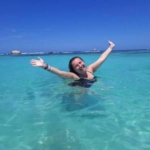 Meet your Posher, Madeline